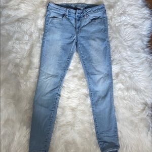 Size 8 American eagle skinny jeans